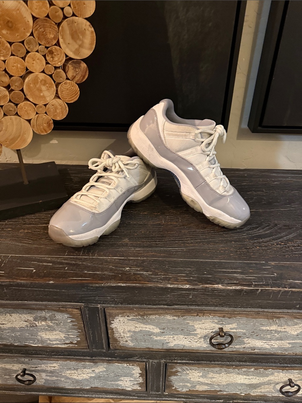 Men's Low-Top Athletic Sneakers in Light Gray and White